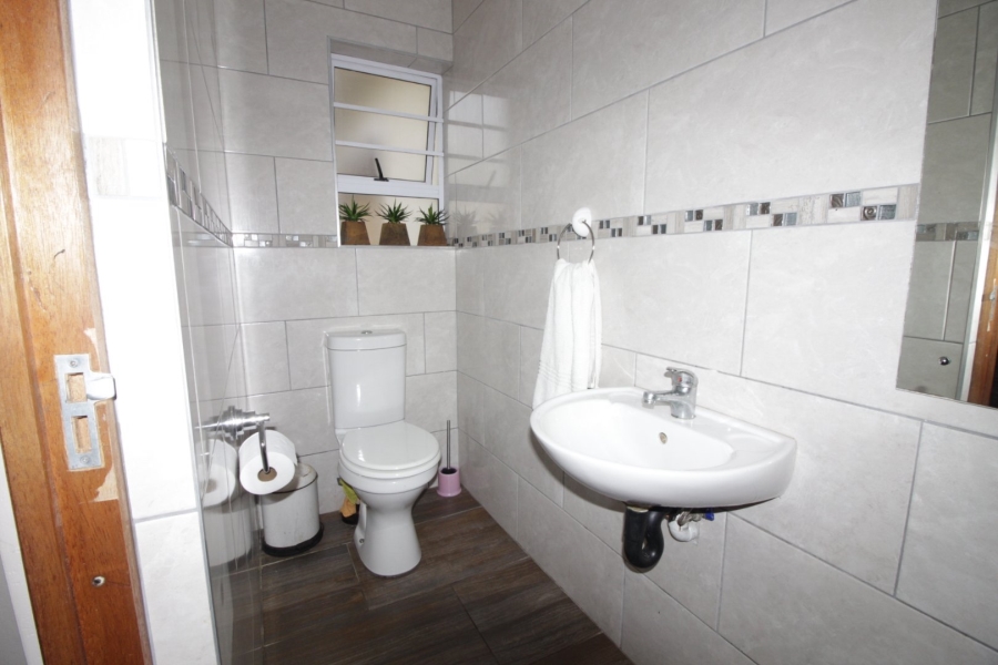 3 Bedroom Property for Sale in Wavecrest Eastern Cape